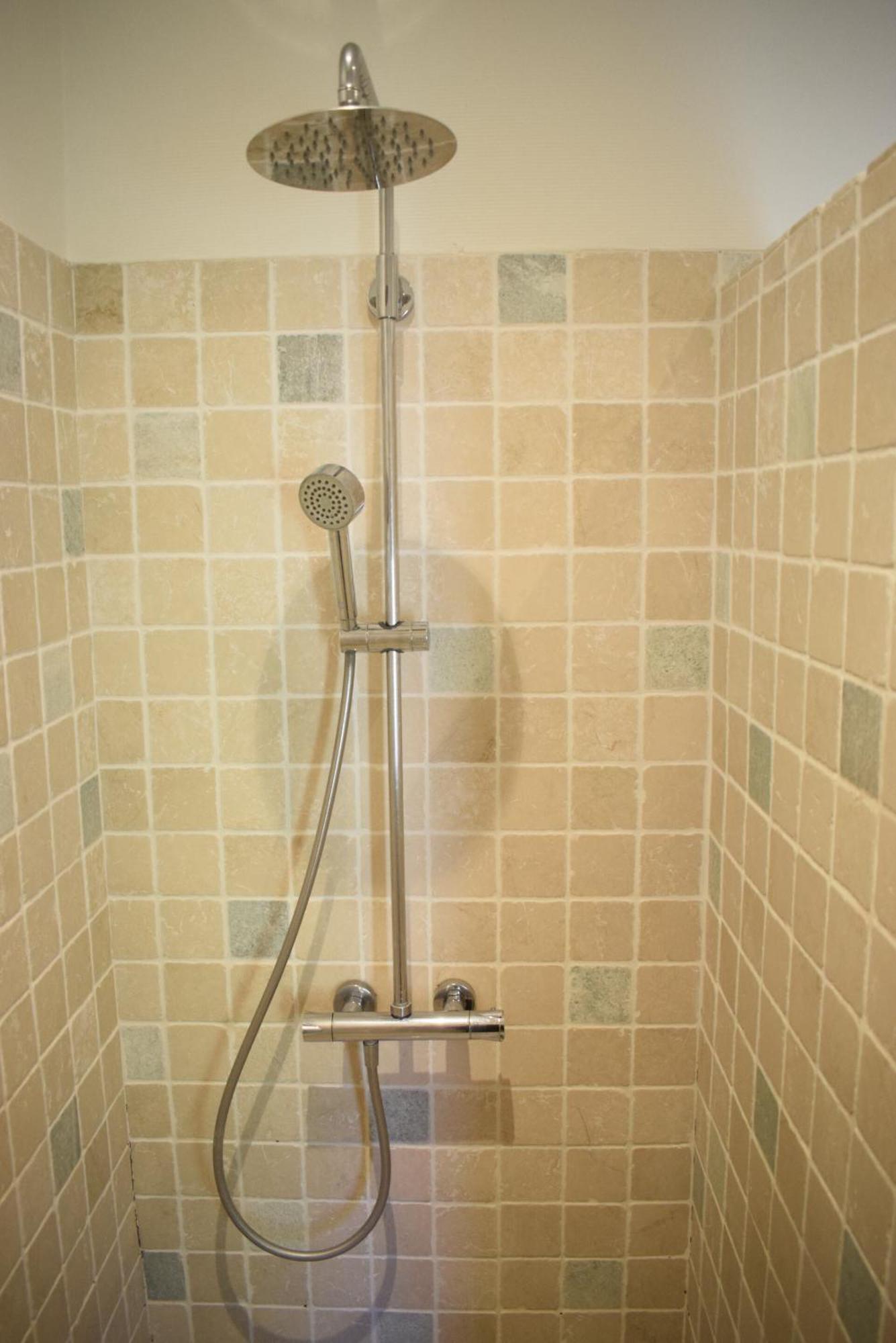 לינה וארוחת בוקר La Figuiere Fontaine De Vaucluse מראה חיצוני תמונה